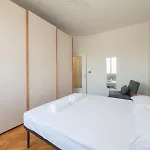 I-host - Marochetti 10 Appartement *