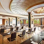 The Westin Palace, 酒店