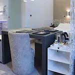מלון Berna 4*