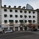 Heart Hotel