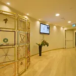 Western The Hub