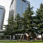 Western The Hub Milano