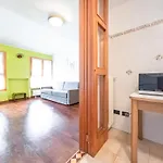 Corso San Gottardo - Darsena Flat 밀라노