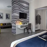 Montenapoleone Aparthotel 4*