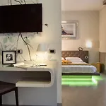 Aparthotel Montenapoleone Milan