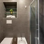 B - Modern Elegance For 4 People Apartamento Milão