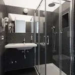 Hostel Babila & Bistrot Milan