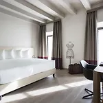 Savona 18 - Member Of Preferred & 4*