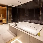 ذا كورنر دومو 4*
