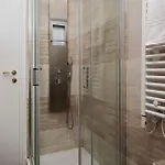 Classbnb - Luxurious And Spacious 5-bedroom And 5-bath Apartment, Just 3 Minutes From Station Metro, M2 M3 Yellow Lines Apartment Mailand