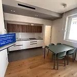 Stunning Penthouse Duomo Experience דירה מילאנו