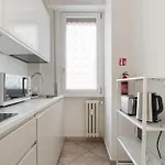Guesthost - Comfy Near Pasteur M1 Appartement