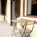 公寓 Isola Loft 5 Minutes Walk From Garibaldi Station