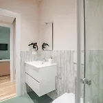Modern Gem In Apartman