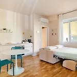 Modern Gem In *