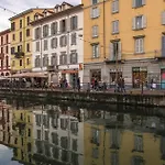 Design Canal Navigli View * Mediolan