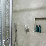Appartement Modern Flat Near Skyline
