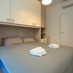 3 Flat, 15 Minutes From Navigli-humanitas Apartamento Milão