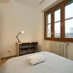 3 Flat, 15 Minutes From Navigli-humanitas * Milão