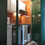 Domus מלון דירות
