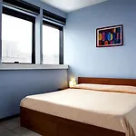 New Generation Navigli Hostel *