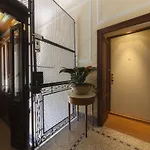 לינה וארוחת בוקר Bronzino House 3*