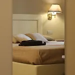 לינה וארוחת בוקר Bronzino House 3*