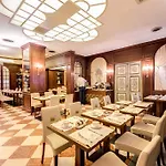 Romana Residencia Hotel 4*