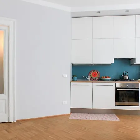 Apartment Plum Guide - Clearwater