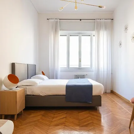 Plum Guide - Parsonage * Milan