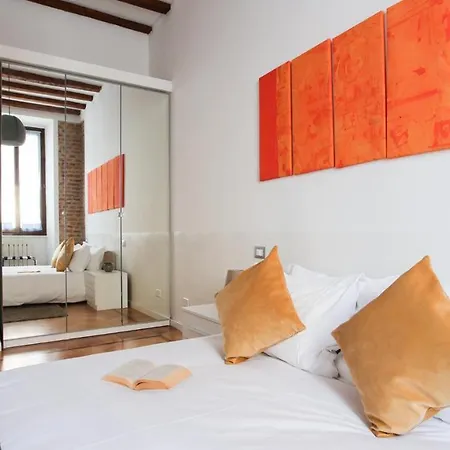 Apartment Plum Guide - Rossobianco