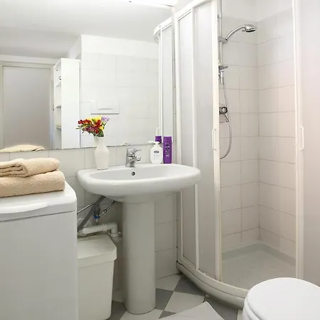 Giusti 6 Aparthotel Milan