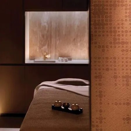 Four Seasons Hotel 5*