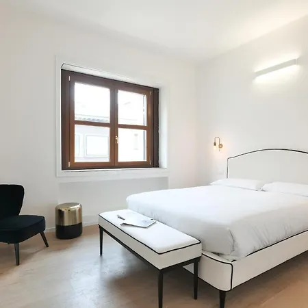 Апартаменты Elegant Urban Retreat In The Heart Of - Brera