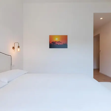 Апартаменты Elegant Urban Retreat In The Heart Of - Brera