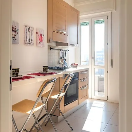 Navigli 4 Pax - One Bedroom Aparthotel-ac-wifi Милан