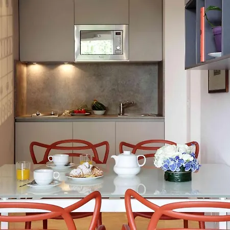 Elvezia Park - Overlooking The Park - E23 Apartmán *
