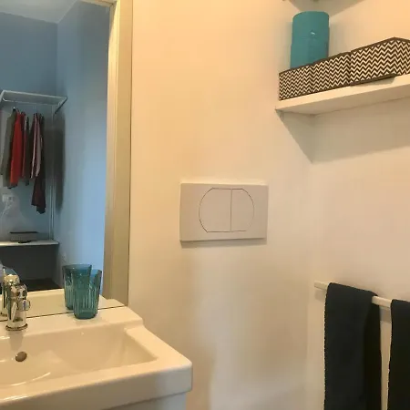 Lägenhet Pied A Terre Sant'agostino Milano
