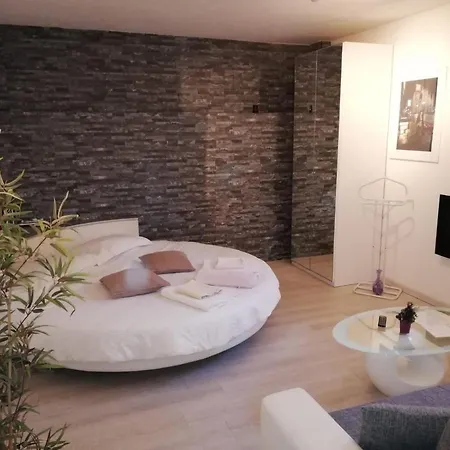 Appartement 3 *
