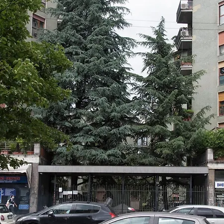 Διαμέρισμα Gorgeous And Peaceful Near Metro Stop Μιλάνο