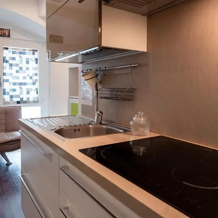 The Rent - Modern Duomo Apartamento Milão