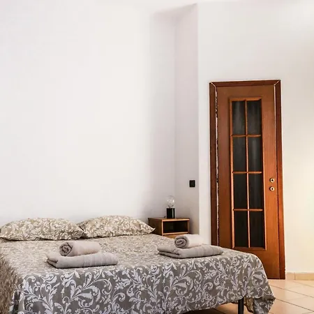 Via Argelati - Navigli Location 2 * Milaan