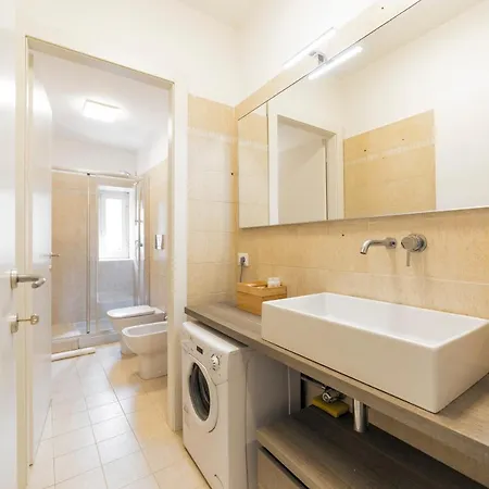 M5 Monumentale Wide Apartman Milánó