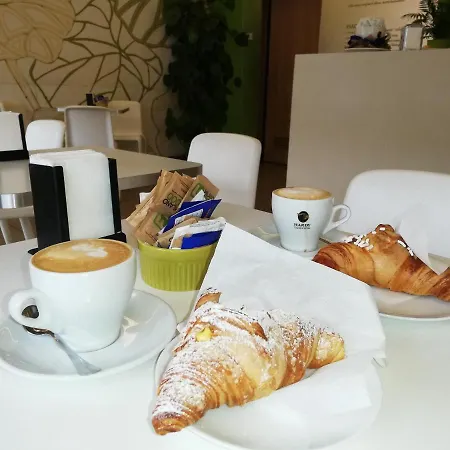 Divina With Terrace - Navigli District - Free Wifi Milan