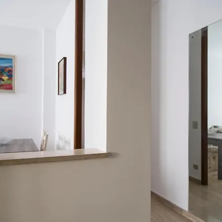 Appartement Youhosty - Sacconi 4 *