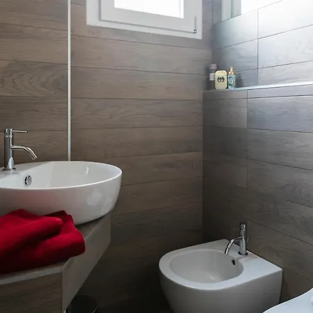 La Piccola Perla - Repubblica/central Station * Milano