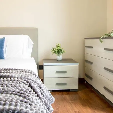 Joivy Elegant 1-br Flat Next To Centrale Апартаменты Милан