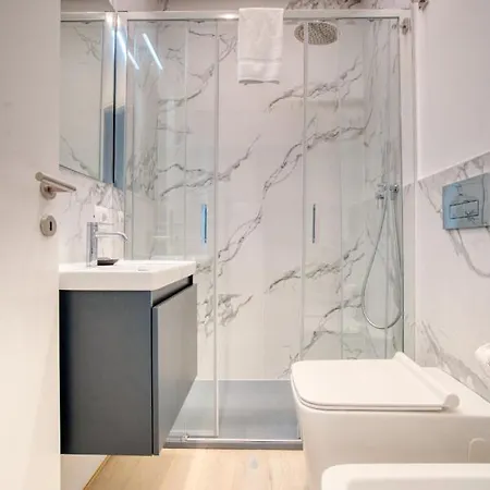 Lima 1 Apartment Milan
