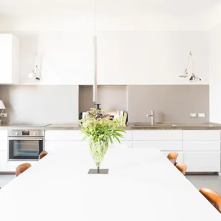 Plum Guide - The Blue Rider Apartment *