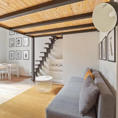 Guesthost - Porta Venezia Modern Loft - The Door דירה